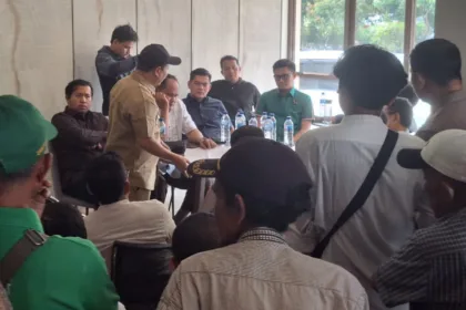 PT Poris Indah Graha (PIG) telah menyepakati pembukaan kembali akses jalan yang selama ini digunakan masyarakat setelah dilakukan inspeksi lapangan oleh Komisi I DPRD Kota Tangerang bersama pejabat Kecamatan, dan pihak pengembang.